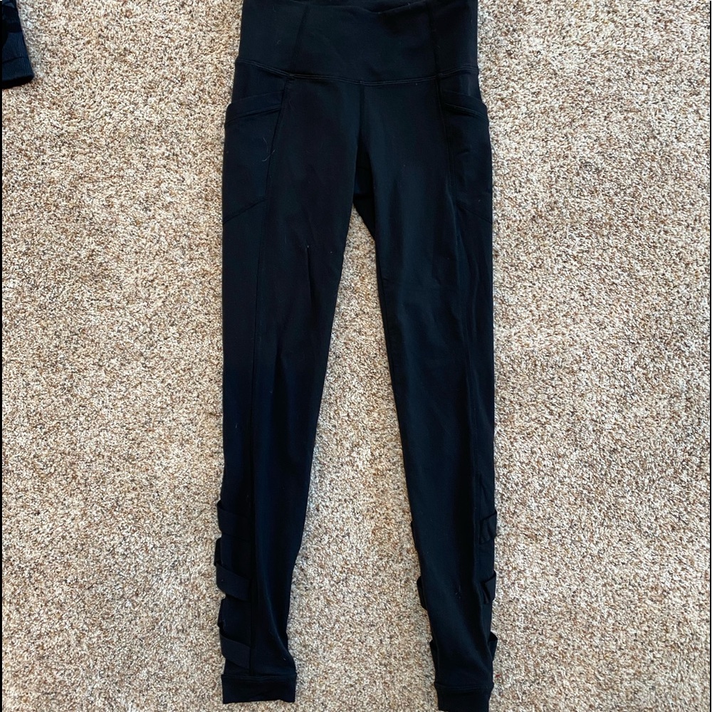 Athleta pants side pocket leggings stash extra small black crisscross pattern xs
